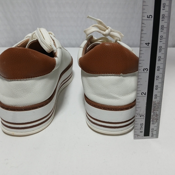 AnaCapri Paula Platform Sneaker. Ladies Size 8 (38) - Picture 9 of 12